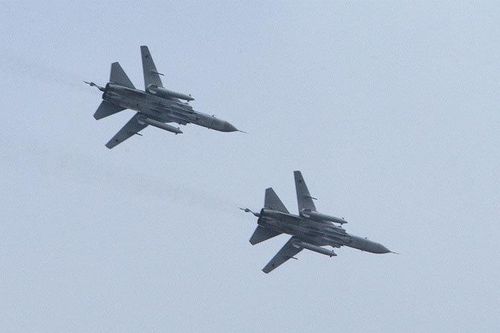 Nga điều chiến cơ bắn chặn phiến quân tấn công quân đội Syria