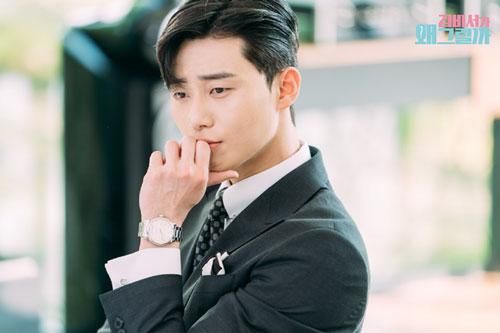 'Bóc' khối tài sản của đại gia 'Itaewon class' Park Seo Joon ngoài đời: 1,9 tỷ won đã là gì, nhìn nhà và xe mà choáng!