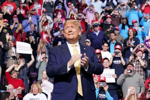 'Chuyện quái gì đang xảy ra vậy?': Tổng thống Trump giễu cợt phim Hàn Quốc được trao giải Oscar