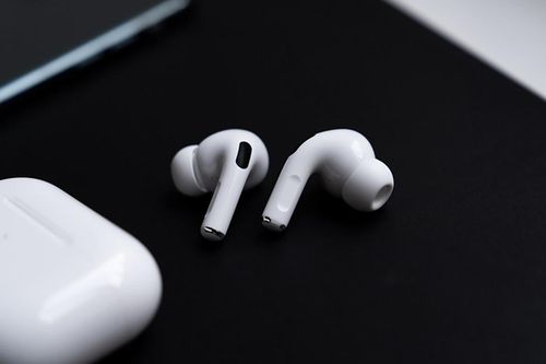 Apple lại nghĩ ra cách móc túi người dùng mới với dòng tai nghe AirPods