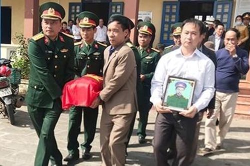 Quảng Trị bàn giao, tiễn đưa hài cốt liệt sĩ về quê nhà