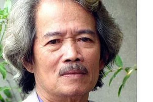 Đạo diễn dàn dựng vở Đời cô Lựu qua đời