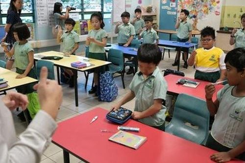 Học sinh Nhật Bản, Singapore hay một số nước có dịch COVID-19 vẫn đi học bình thường