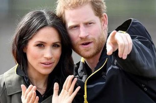 Thông tin mới bất ngờ về mối quan hệ hiện tại giữa Harry với Meghan Markle sau khi ra ở riêng, bị Nữ hoàng cho 'cú đánh chí mạng'