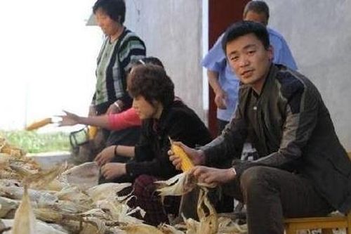 Gia cảnh ở quê của 'vua hài' Vương Bảo Cường