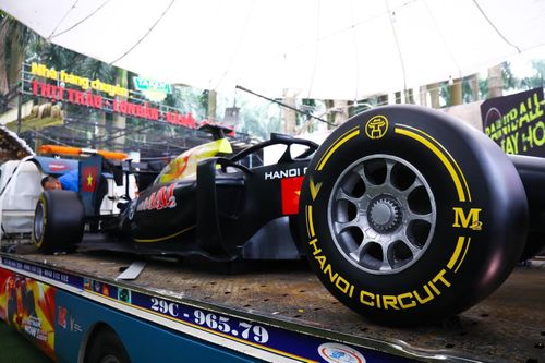 Màn diễu hành hâm nóng Vietnam Grand Prix 2020 tại Hà Nội