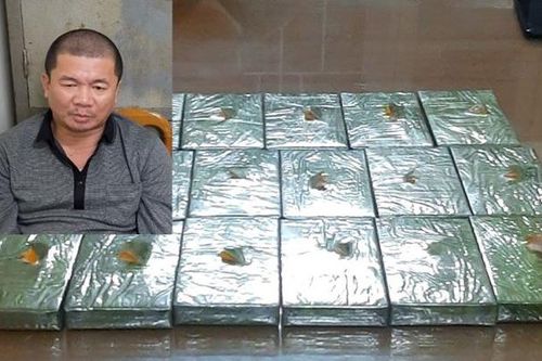 Bắt đối tượng vận chuyển 17 bánh heroin