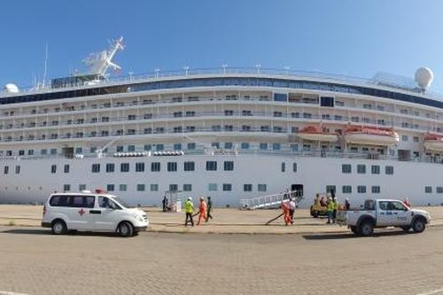 TP.HCM: Tàu du lịch Crystal Symphony cập cảng Hiệp Phước được kiểm dịch y tế