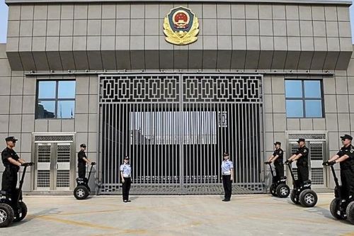 Tại sao Covid-19 vào được nhà tù ở Hồ Bắc, Sơn Đông, Chiết Giang