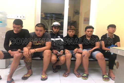 Truy bắt nhóm đối tượng xách kiếm, bom xăng đi đánh nhau