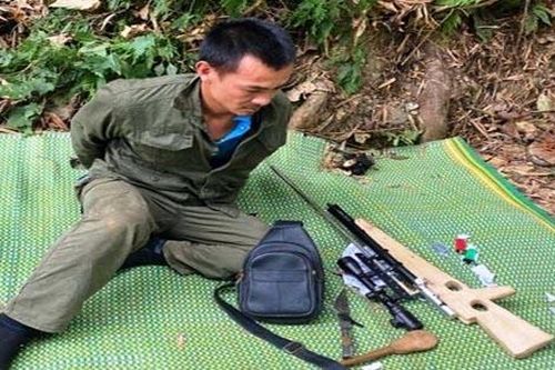 Dùng dao chống trả điên cuồng khi bị Công an vây bắt bán ma túy