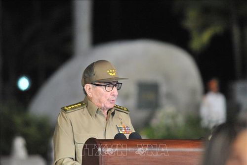 Bí thư thứ nhất Đảng Cộng sản Cuba tiếp Tư lệnh Hải quân Nga