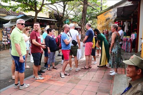 Lượng khách du lịch đến Hội An đang có dấu hiệu khởi sắc trở lại