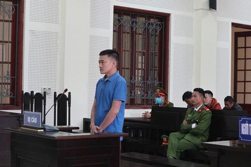 Bị con rể đe dọa giết cả nhà, bố vợ rút dao đâm 8 nhát