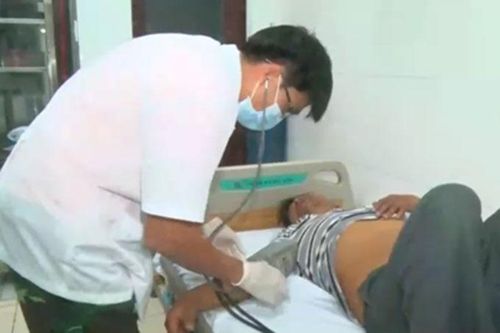 Đảo Trường Sa cấp cứu ngư dân nghi bị viêm túi mật cấp