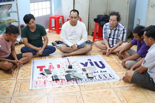 Sòng bạc trong đám tang ở Tây Ninh