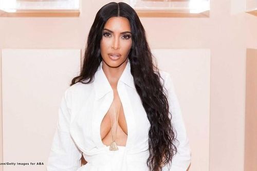 Loạt bộ cánh khoe đường cong gợi cảm 'chết người' của Kim Kardashian