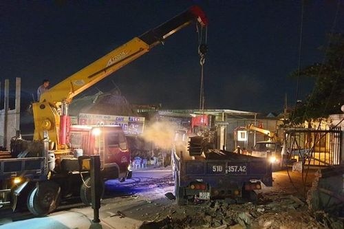 Kinh hoàng xe tải mất thắng, tông loạn xạ trên giao lộ