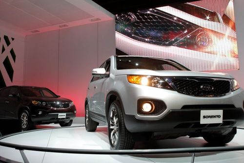 Hơn 220.000 xe Kia Sedona và Sorento bị triệu hồi do lỗi có thể gây hỏa hoạn