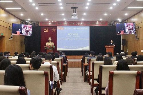 Tránh quan liêu trong việc thực hiện những nhiệm vụ liên quan đến công tác nhân sự
