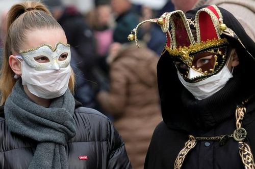 Ca nhiễm virus tăng từ 5 lên 152 sau một cuối tuần, Italy hủy carnival