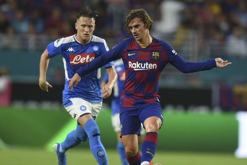 Dịch Covid-19 bùng phát tại Italy, liệu trận Napoli vs Barcelona có bị hoãn?