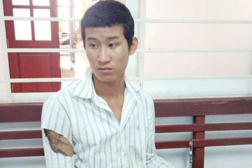 Mâu thuẫn chuyện xưng hô, nam thanh niên đâm chết người