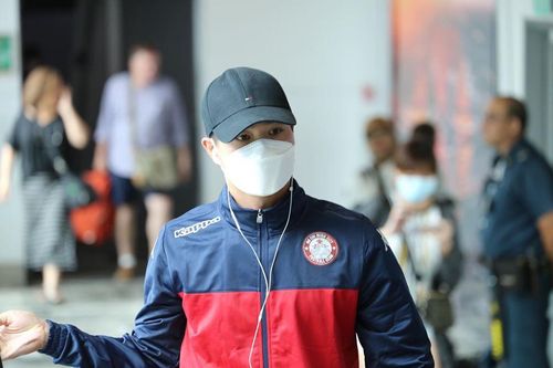Công Phượng, Bùi Tiến Dũng hóa thành 'Ninja' đi vào điểm nóng Covid- 19