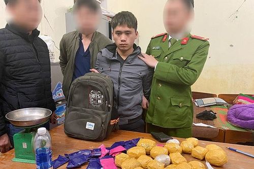 Bắt đối tượng vận chuyển hơn 5kg thuốc phiện cùng 5.600 viên ma túy tổng hợp