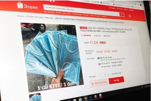 Xử lý 4.000 gian hàng bán khẩu trang và gel rửa tay giá 'cắt cổ'