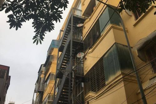 Hải Dương: Nghi án nữ sinh mỹ thuật trầm cảm, nhảy lầu tự vẫn