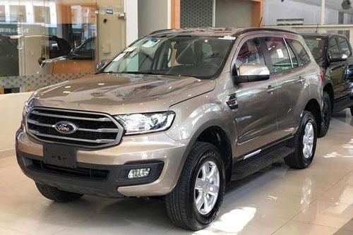 Ford Everest giảm giá 110 triệu đồng tại đại lý
