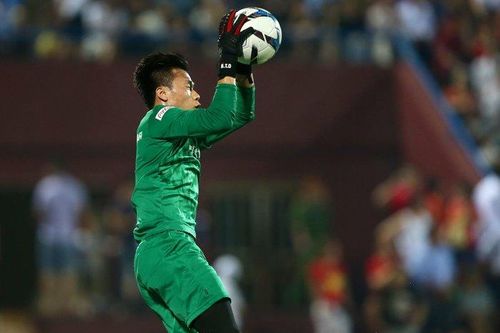 Bao giờ Bùi Tiến Dũng mới được bắt chính?