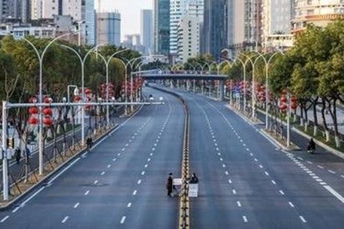 Vũ Hán sáng cho phép người dân rời thành phố, trưa rút phép
