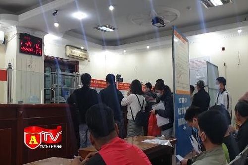 Gian dối cấp lại GPLX có thể bị phạt tiền và cấm lái trong 5 năm