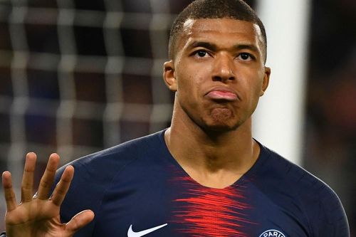 Mbappe đáp trả fan PSG khi bị chê hèn nhát