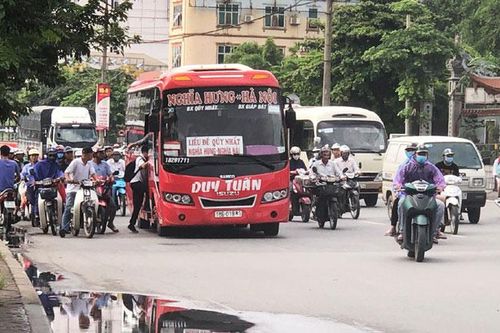 Nhức nhối nạn xe dù, bến cóc tại cửa ngõ phía Nam Hà Nội: Đủ chế tài nhưng thiếu quyết liệt