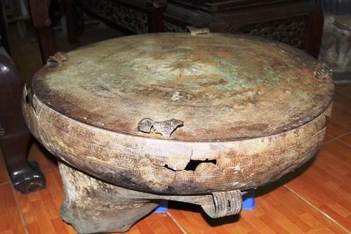 Phát hiện trống đồng trên sông Cổ Chiên