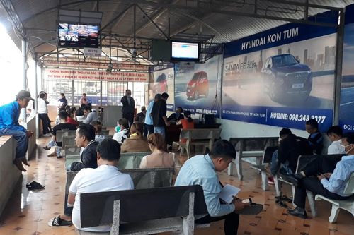 Nghe tin học phí tăng, người dân Tây Nguyên ồ ạt đi học lái xe