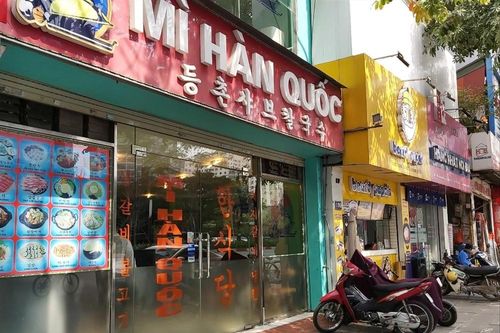 Phòng dịch ở 'phố' Hàn, Nhật