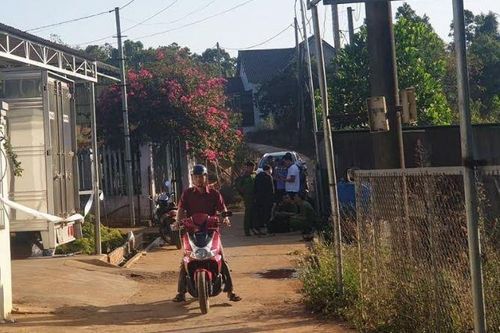 Mâu thuẫn khi đánh bài, một thanh niên bị đâm tử vong