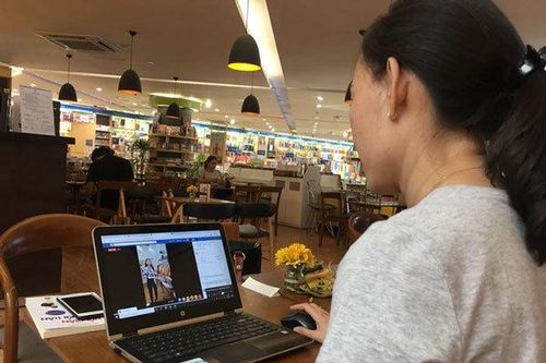 Livestream bán hàng ế ẩm do 'đứt' nguồn hàng Trung Quốc