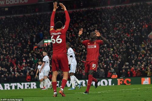 Liverpool chỉ còn cách ngôi vương Premier League 4 trận thắng