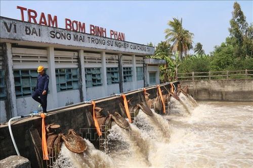 Huy động nguồn nước cho các vùng thiếu nước trầm trọng