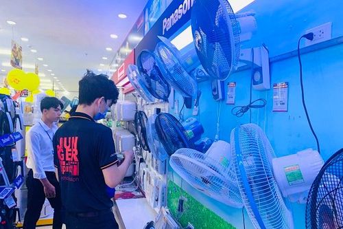 'Sốt' các mặt hàng điện tử kháng khuẩn trong mùa dịch bệnh COVID-19