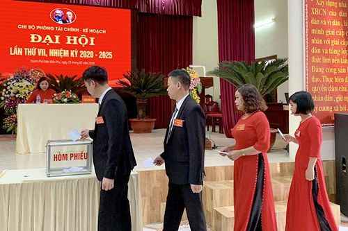 Đại hội Chi bộ Phòng Tài chính - Kế hoạch TP. Điện Biên Phủ