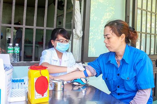 Góp sức phòng, chống dịch cho người lao động