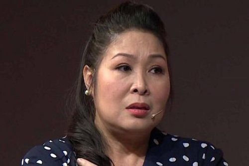 NSND Hồng Vân đóng cửa sân khấu lần 2 vì dịch Covid-19