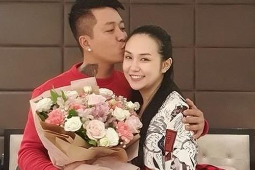 Bà xã Tuấn Hưng lên tiếng trước tin đồn rạn nứt hôn nhân