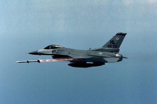 Tên lửa AIM-120 Mỹ trên F-16 Thổ Nhĩ Kỳ khiến Nga-Syria lo lắng